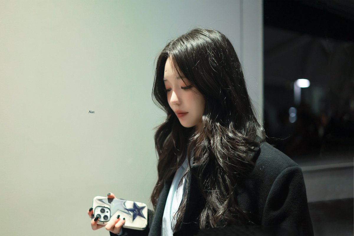Naz_981123's tweet photo. 영화의 한 장면 같은 지선 생일축하해📽️📓📠

#HAPPY_JISUN_DAY
#노지선 #RohJisun 
#프로미스나인 #fromis_9 https://t.co/QeFpIGPSIf