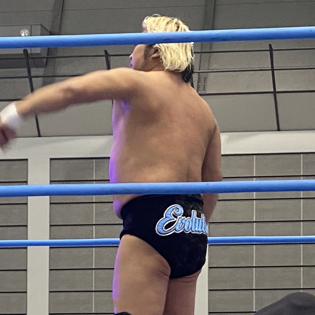 prs617's tweet photo. 諏訪魔さん誕生日おめでとうございます🎂
ケーキ食べるぞ！オイッ！
#ajpw #諏訪魔さん #諏訪魔誕生日 https://t.co/4NE4Mj3UuS