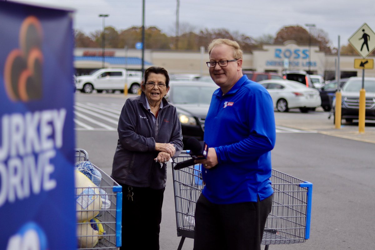4029Abner's tweet photo. It’s time for the 40/29 and Arkansas CW TURKEY DRIVE!!!! In honor of such a special day, here are some photos from last year’s drive! I’ll have more at the end of today! https://t.co/spRFhzx4Xq