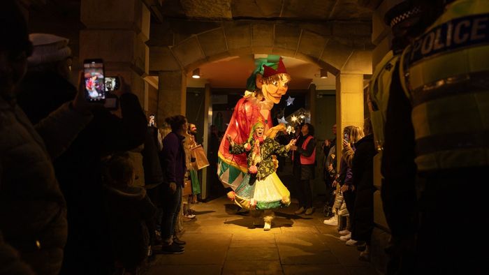 CrossleysCars's tweet image. Get ready for a magical evening in Halifax as the Starlight Parade lights up the town centre! 🌟✨Get there with us for an evening of family entertainment and holiday cheer! 🎄
-
📲 Download Our App: onelink.to/crossleyscars
📞01422 202020
🌐 crossleyscars.com
-
#crossleys