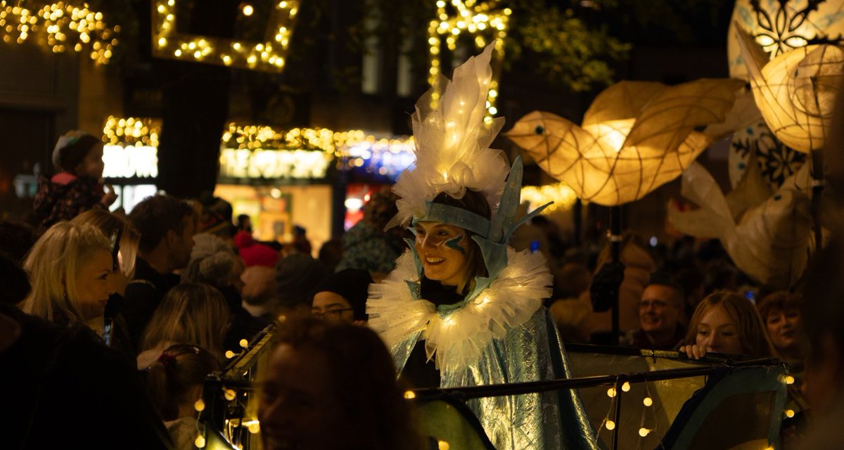 CrossleysCars's tweet image. Get ready for a magical evening in Halifax as the Starlight Parade lights up the town centre! 🌟✨Get there with us for an evening of family entertainment and holiday cheer! 🎄
-
📲 Download Our App: onelink.to/crossleyscars
📞01422 202020
🌐 crossleyscars.com
-
#crossleys