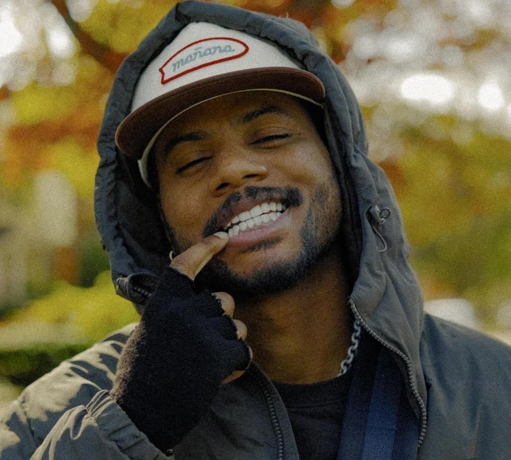 EscapeTracks tweet media