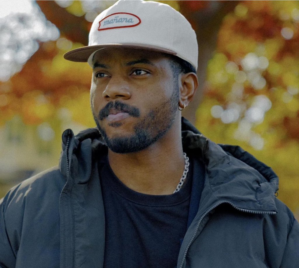 EscapeTracks tweet media