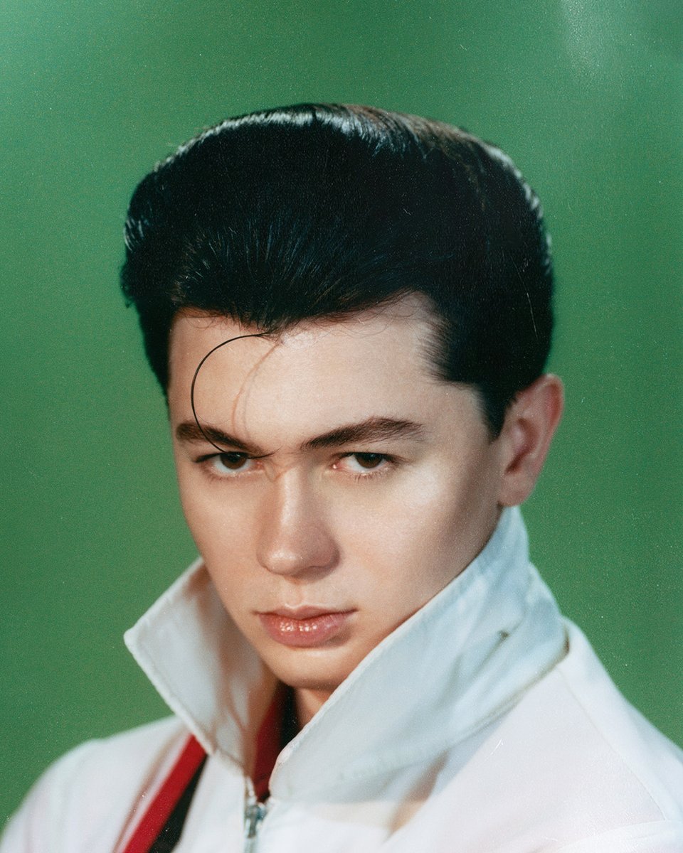 emirecords's tweet image. It’s Friday! Which can only mean one thing -  'On Your Radar' is here, listen now to kick off your weekend ✨
@elliotjamesreay - Boy In Love
Bellah Mae – Rinse &amp;amp; Repeat
@highlyyldn  – I’m Ok
@martingarrix &amp;amp; Jex – Told You So

open.spotify.com/playlist/1G2nt…