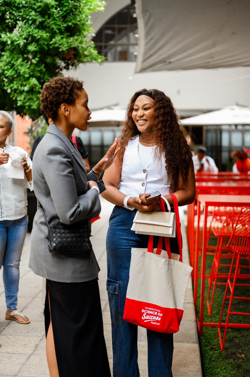 JoyShibase_'s tweet image. Yet another successful annual @Momentum_za Science of Success Festival. The guests look stunning as usual. 
I think it’s safe to say, after today, we will improve our habits, feed our brain and take care of our mental and physical health, yes? #SuccessIsAScience