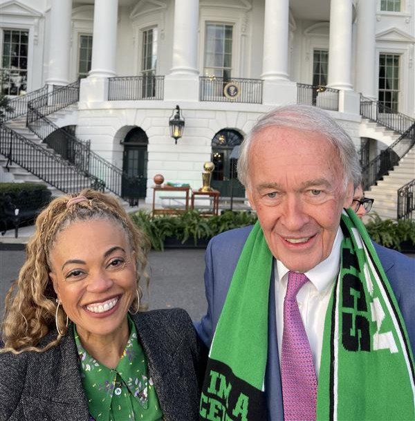 The_BMC's tweet photo. Yesterday, The White House celebrated the 2024 NBA Champion @celtics, who invited BMC to take part in the special moment and a maternal health equity roundtable.

The Boston Celtics Shamrock Foundation’s support launched BMC’s Curbside Care that delivers care to moms and babies. https://t.co/Nq9DoCz1Hy
