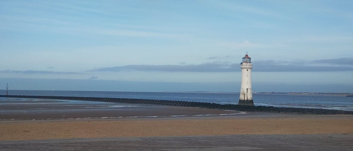 DaveThePapLpool's tweet photo. NEW BRIGHTON, lovely weather tide out , ideal for some leisure time ,pic cred @ActivateDgtl @NewBrightRC @visitwirral1 #fortperchrock #newbrighton #tideout #lighthouse #newfilmastronought https://t.co/lzyRieQhQE