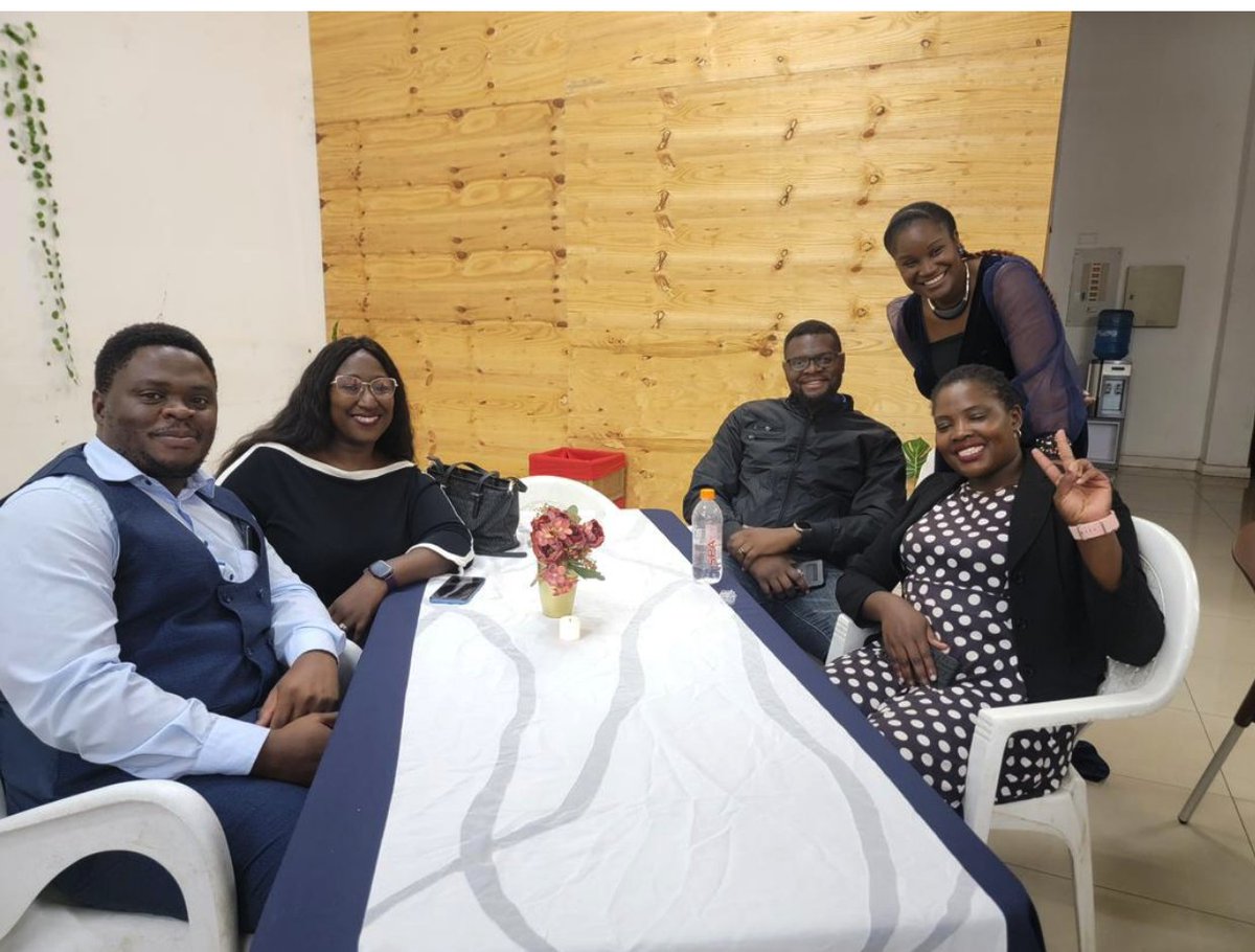 HeartCryMission's tweet photo. Masa Elias, a HeartCry missionary from Malawi, shares with us:

"I am currently teaching through the book entitled Knowing the Living God by Brother Paul Washer. I have taught through this book for about four years, mostly on three college campuses: https://t.co/RrOu3Kso79