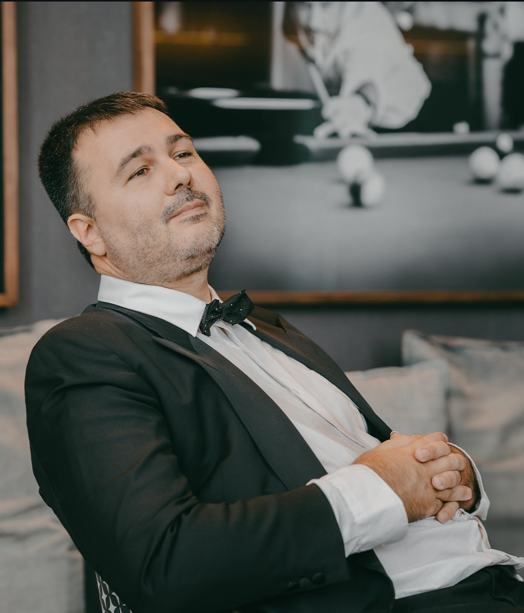 GamerLegionAoE's tweet photo. 🎩 Player Spotlight: DauT 🎩

The legend.
The myth.
The Lord.

December 15th he will once again bless the Apartment with his well thought through strategies and less thought through castles. https://t.co/94PNVOFzPq