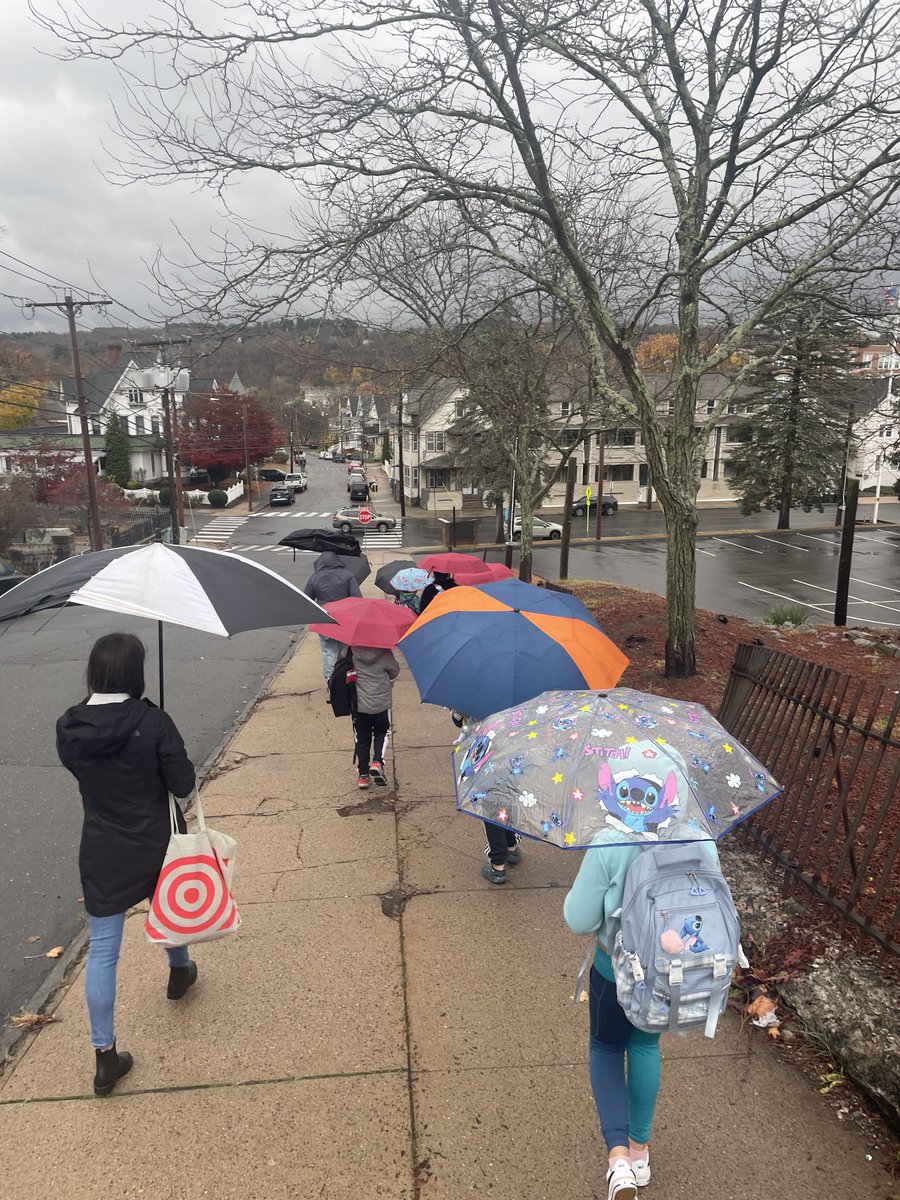 Rainy Friday morning on the Walking School Bus!☂️🌧️😀