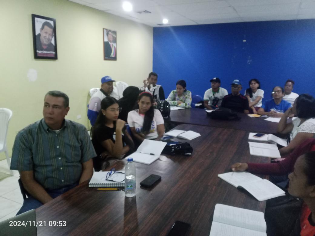 Trabajar en la formación de nuestra gente, estudiantes, cuadros políticos y líderes comunales debe ser el norte,  garantizar crecimiento humano y organizacional, desde la escuela de cuadros Alfredo Maneiro en Bolívar,  contribuimos con  este proceso 
<a href="/PPTIleniMedina/">Ilenia Medina</a> 
<a href="/pptenlinea/">Patria Para Todos (PPT)</a>