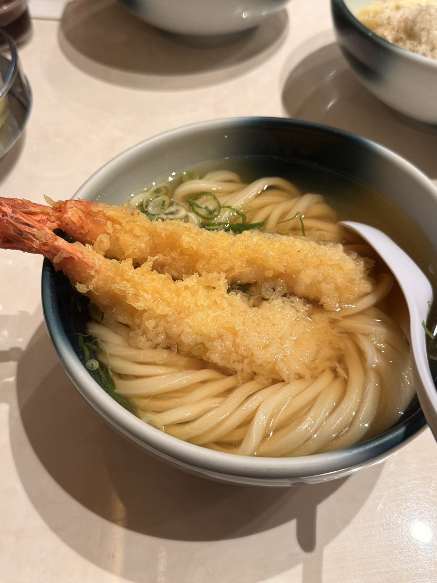peatwasu's tweet photo. เช็คอินมื้อเย็นวันนี้ครับ ตามรอยแม่ชม อร่อยมากกกกกกก 🤤 https://t.co/ni1xqSIucm