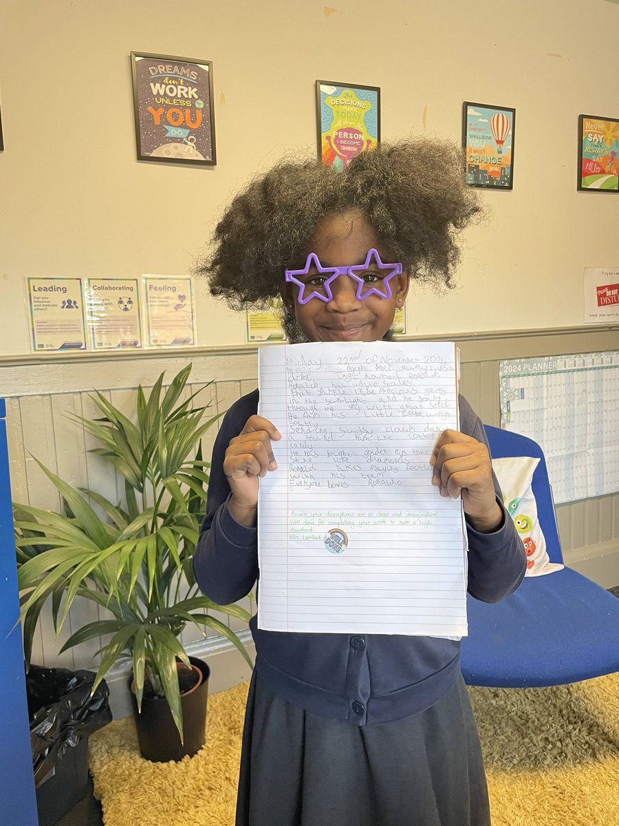 Superstar vibes in Mrs Lambert’s room today! What a wonderful end to the week, with this lovely P4/3 sharing her successful descriptive writing 🤩
