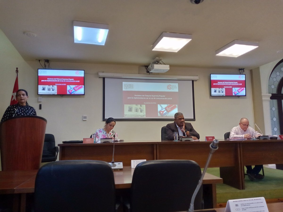 Importante debate sobre las acciones del @trubunalSupremo para la implementación de la Ley de comunicación social.Garantia de una información veraz, objetiva, oportuna, actualizada , contrastable y comprensible.