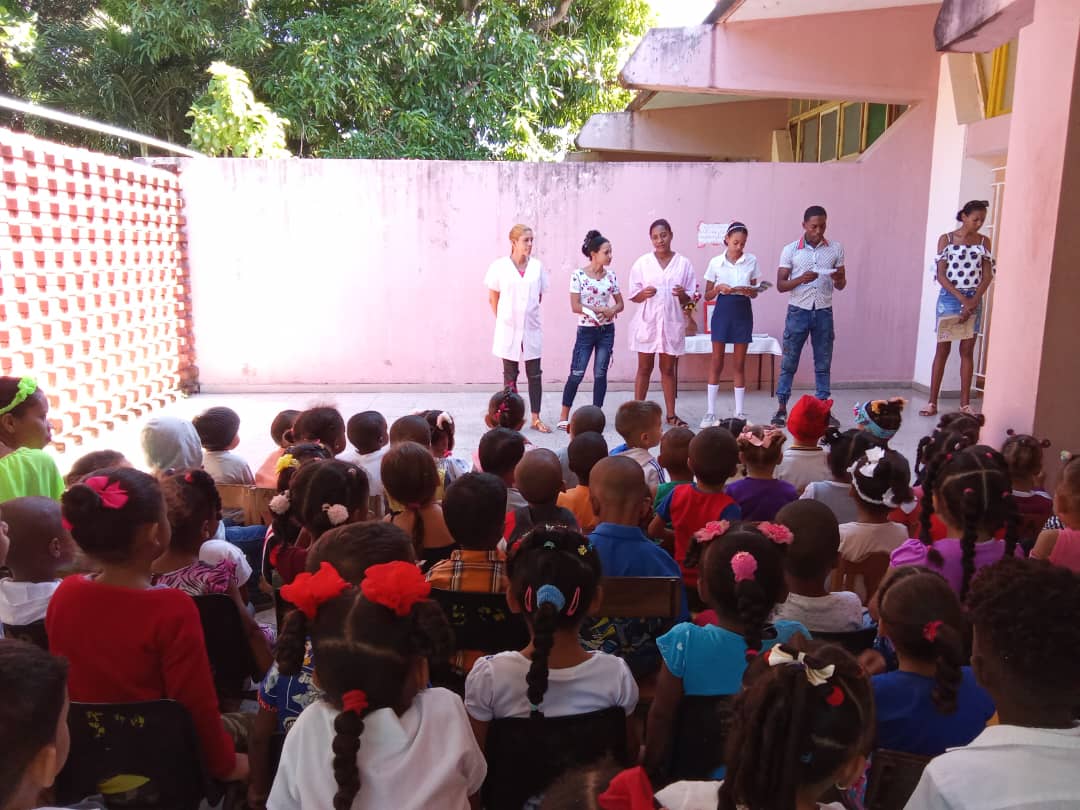 CRangildo's tweet photo. Actividad por el natalicio 92  del mártir de la Revolución Ranguildo Sigüenza   De Bardet circulo infantil del poblado del cobre https://t.co/yD0Nx3oDKr