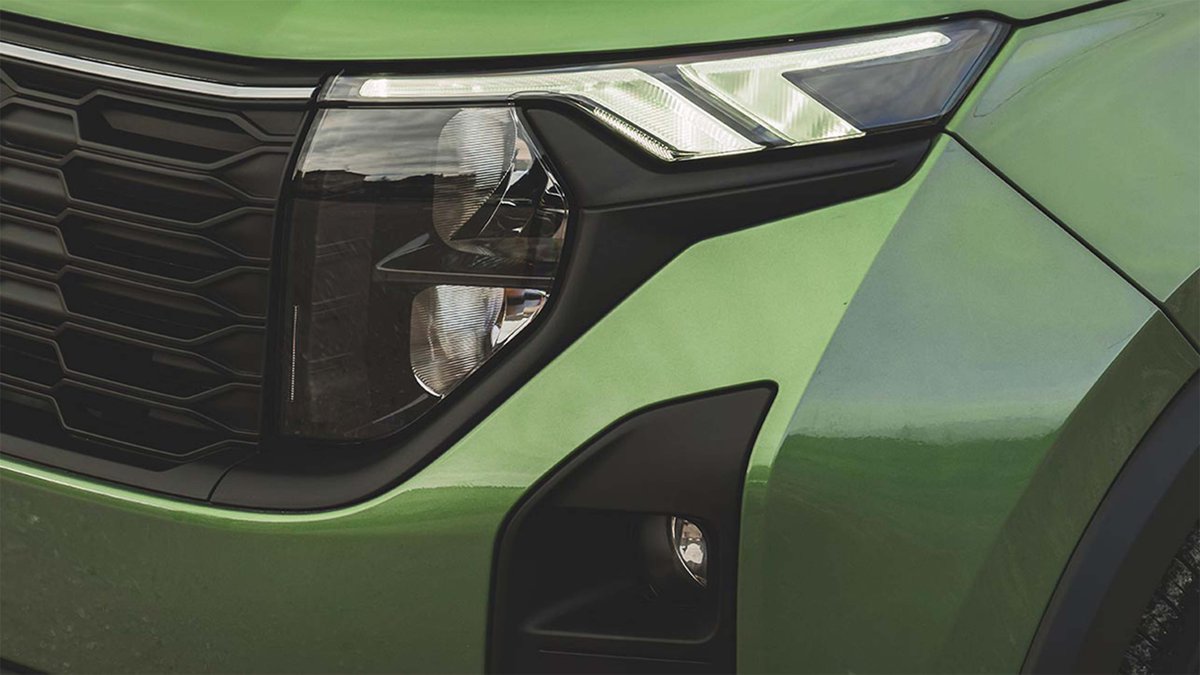 carwow tweet media