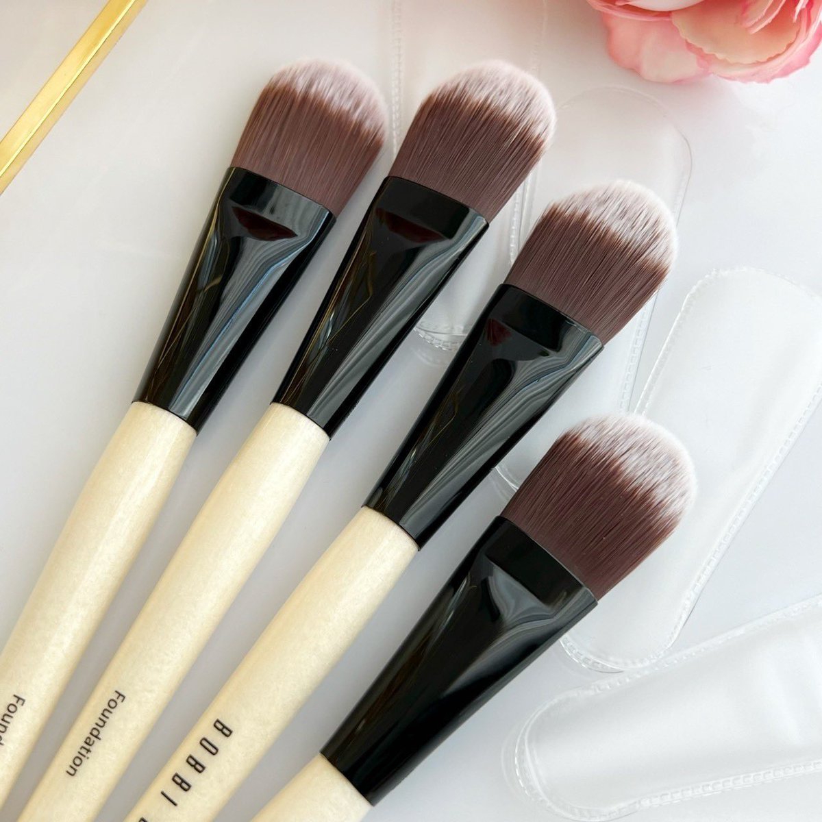 Lypsyy's tweet photo. Bobbi Brown Foundation Brush 
➖แปรงเกลี่ยรองพื้น

390.- https://t.co/vpyLB8gNZ0