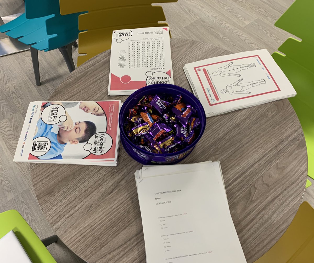 maria_tvlns's tweet image. Day 2 of Stop The Pressure now at Ellesmere Port Hospital @TheCountessNHS  #stopthepressue24 #patientsafety #avoidableharm #tissueviability @TheQNI 💕