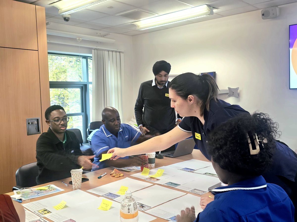 George Ward &amp; Sage Ward joined forces in the Culture of Care session led by #QI Coach Niamh Roberts, creating strong project team CVs &amp; sharing innovative change ideas. Teams tested PDSAs using chocolate coins. Sage Ward won with sweet success- a record time of 1.8 seconds!🎯🍫