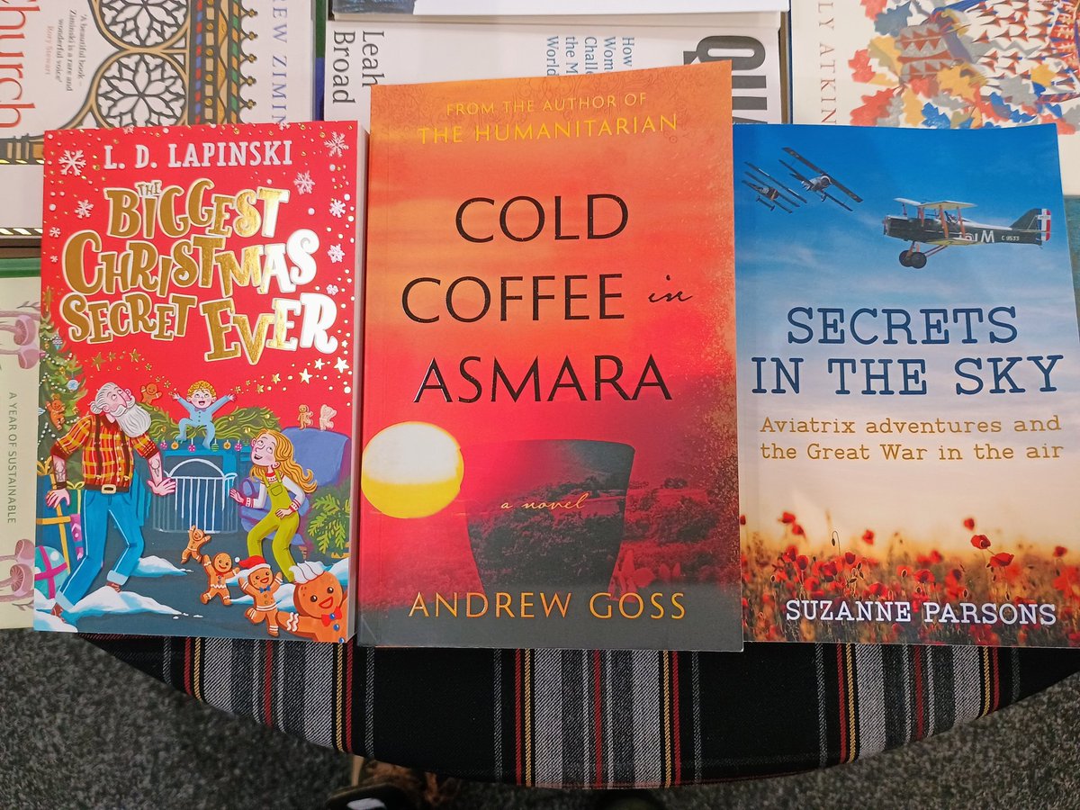 UllapoolB's tweet image. Join us on Friday 29th November when @UllapoolB will be open for late night shopping until 8pm to mark the Ullapool winter lights switch on. 3 Authors will be with us #ldlapinski #AndrewGoss &amp;amp; #SuzanneParsons 
Many other great books will be on sale &amp;amp; there's free refreshments too
