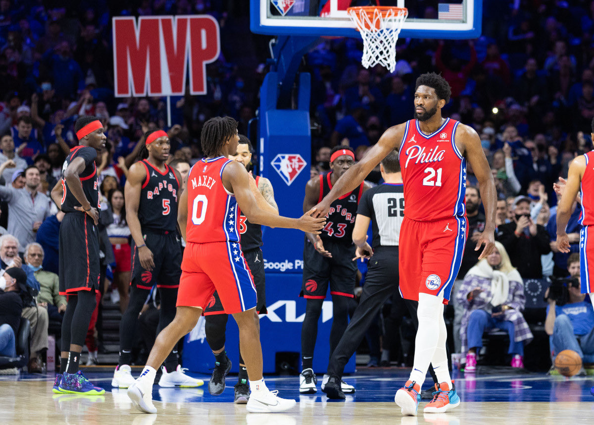 SknurtBetting's tweet photo. 𝐋’𝐀𝐒𝐂𝐄𝐍𝐒𝐈𝐎𝐍 𝐛𝐲𝐒𝐊𝐍 - 𝐄́𝐭𝐚𝐩𝐞 [#𝟑] ⬇️

✍️ Urgence à Philly, ce match est deja un must-win à la maison pour enfin lancer la saison. Kyrie cap passé 11/12 sans Doncic.

📊 Cote totale @ 1,73 | Mise : 65,62€

➡️ RT/LIKE SI TU SUIS/SOUTIENS 🍀 https://t.co/WDBJOb5ID2