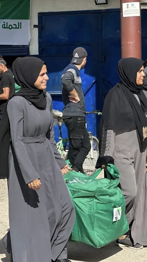 "مملكة الخير" عطاء لاينضب..

مساعدات سعودية إنسانية في قطاع غزة.

-