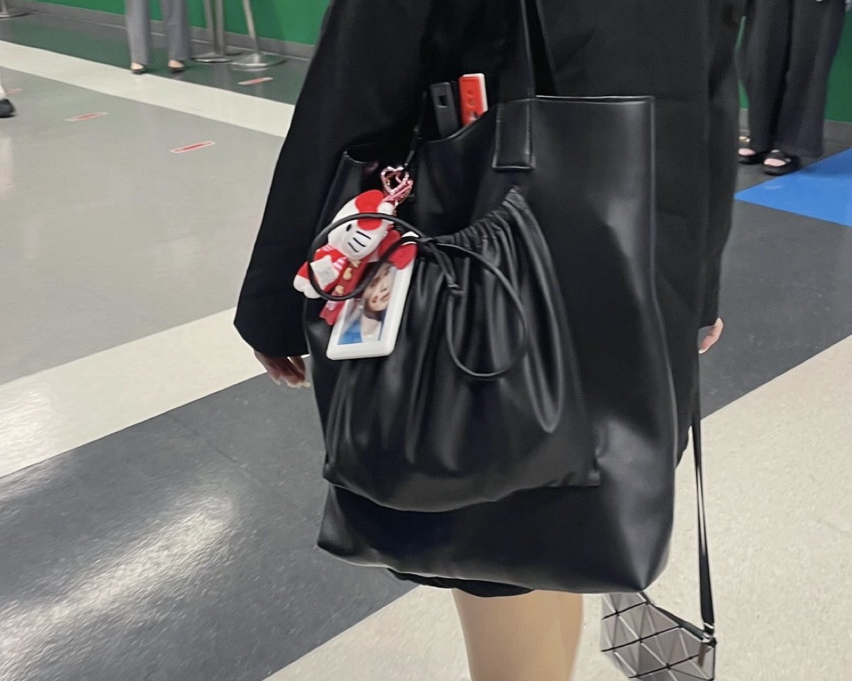 akikoaoki Hard worker bag -classic black