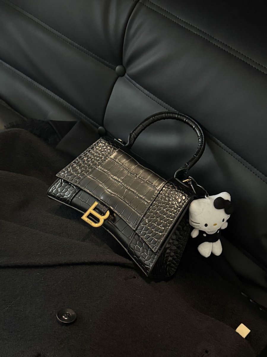 arnelvalete's tweet photo. Haha! He's a good friend who goes with me everywhere.🐻‍❄️🐻‍❄️ https://t.co/PhOJAHOmAn