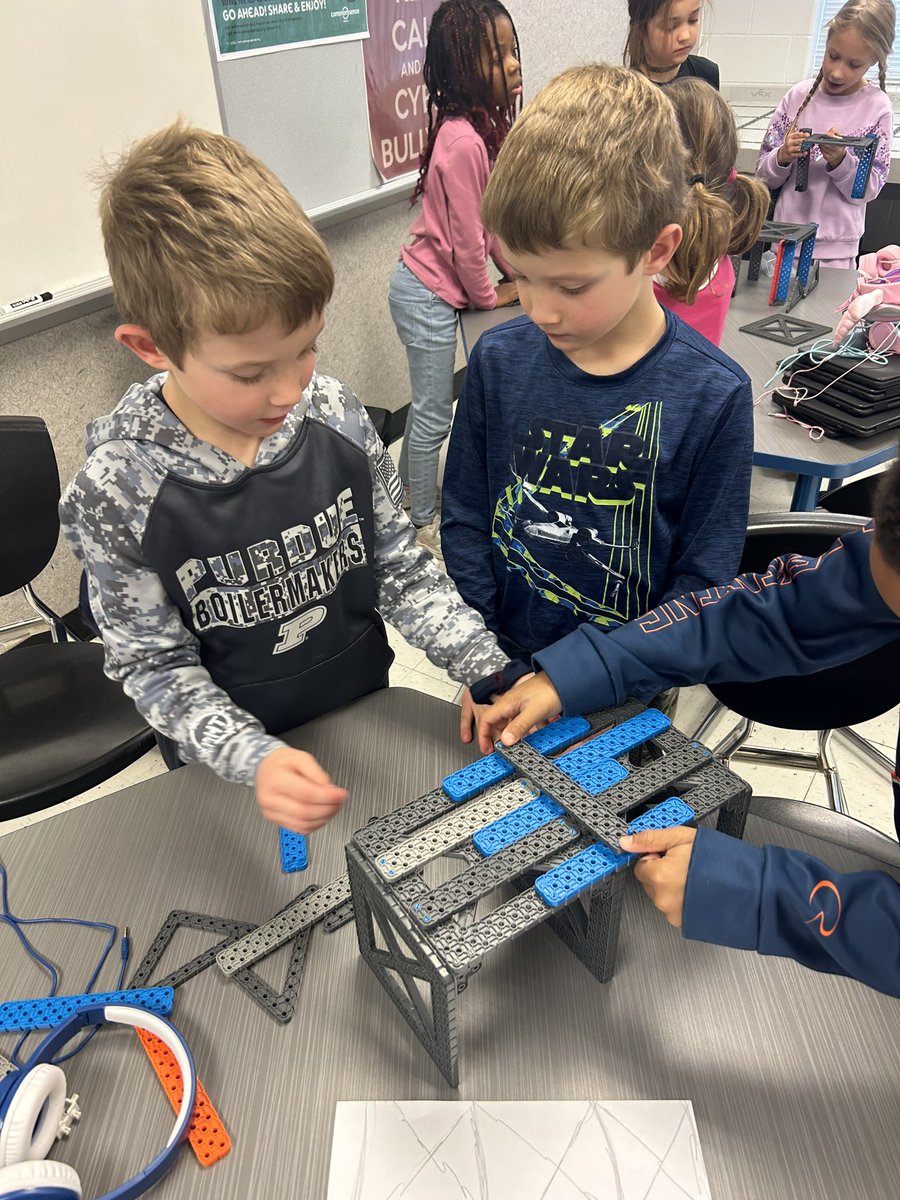 Hands-on learning at <a href="/StopherSharks/">Stopher Elementary</a> yesterday! Fifth graders made observations about some moldy matter (decomposed fruits), while second grade Sharks/engineers developed a blue print and created a structure in STEAM. #StopherShines <a href="/JCPSAcademics/">JCPSAcademics</a> <a href="/JCPSScience/">JCPS Science</a>