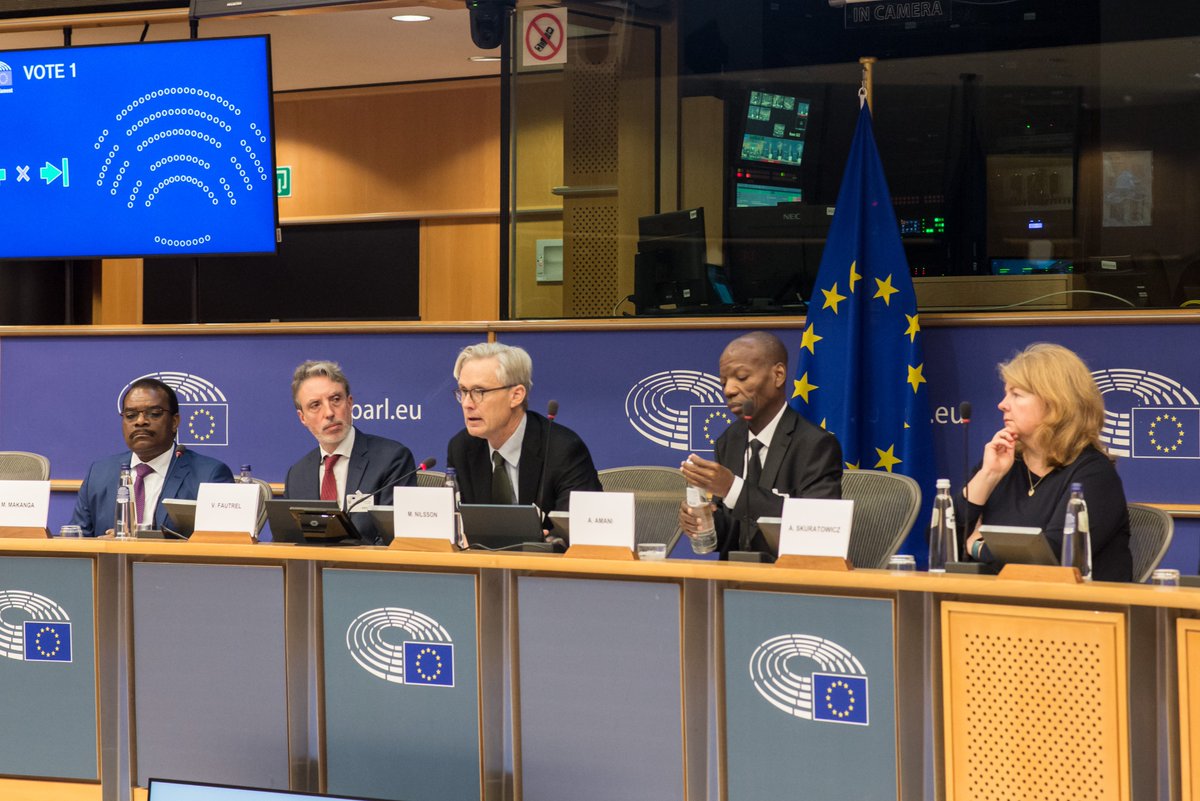 ird_fr's tweet photo. @institutpasteur @GIGA_Institute @polimi @CSIC @SEIresearch @DTUtweet @NTNU @Europarl_FR @francediplo @sup_recherche 🤝🇪🇺 L'initiative #ERASuD regroupe 12 organismes de recherche européens de premier plan :
#IRD
@institutpasteur
@IDOS_research
@GIGA_Institute
@polimi
@CSIC
@SEIresearch
@AaltoUniversity
@chalmersuniv
@DTUtweet
@KTHuniversity
@NTNU https://t.co/90Q4SfwXlu