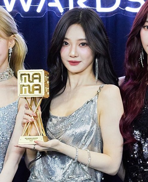 yizhuo1st's tweet image. NINGNING YOU ARE STUNNING