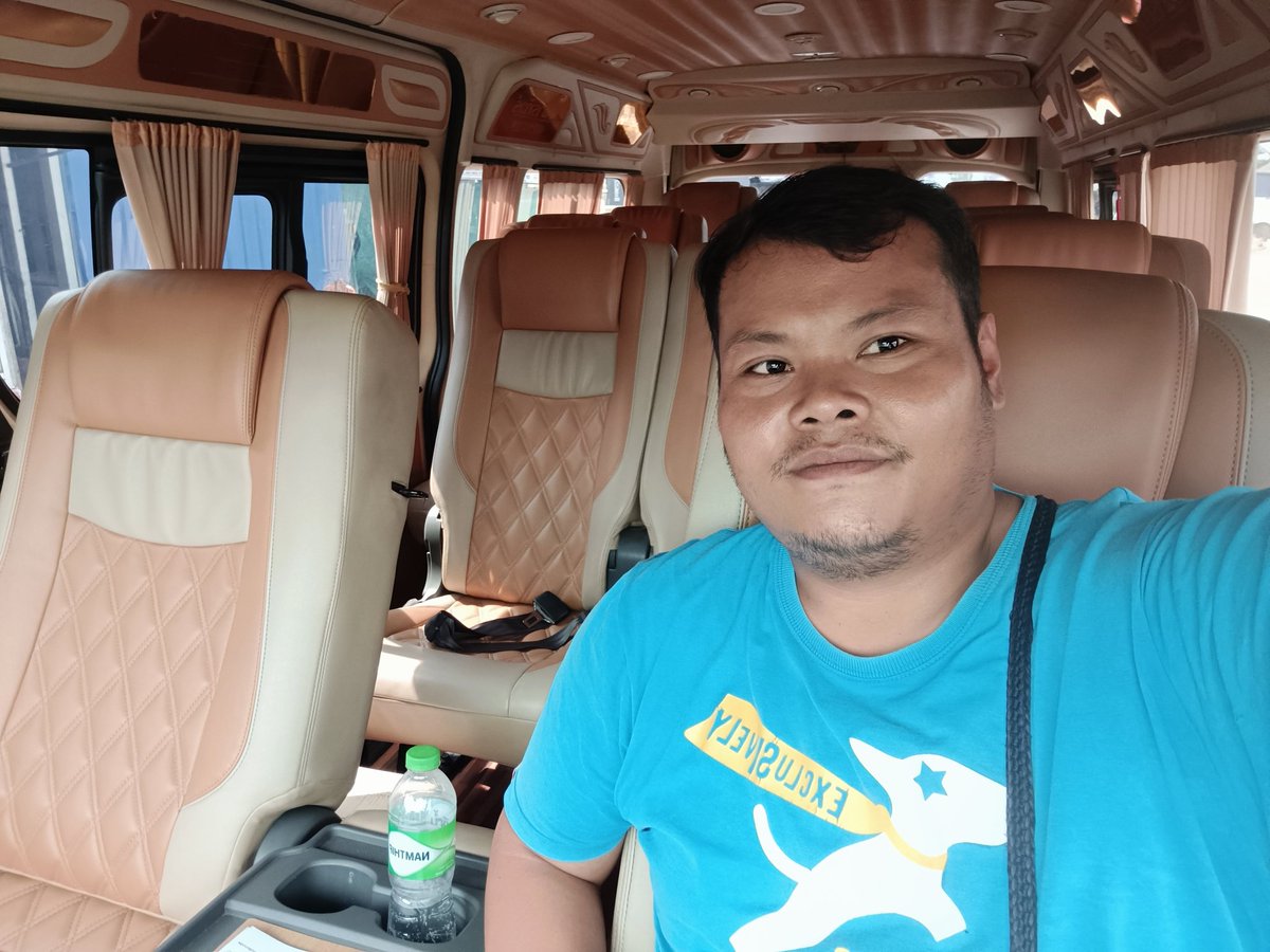 HackChannel3's tweet photo. #ผู้ชายหุ่นหมี อยากมีรักดีๆ #สะพานสี่ https://t.co/BcpYFcTE7b