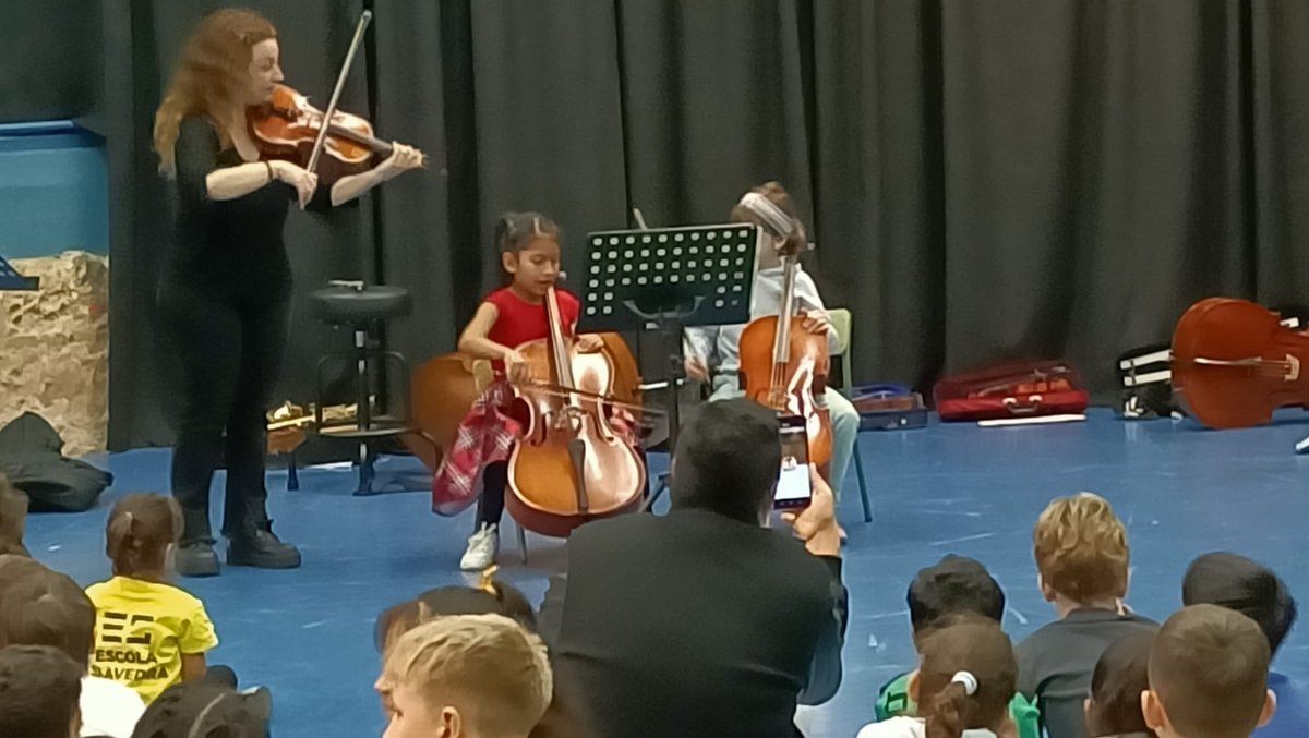 Estudi de Música tweet media