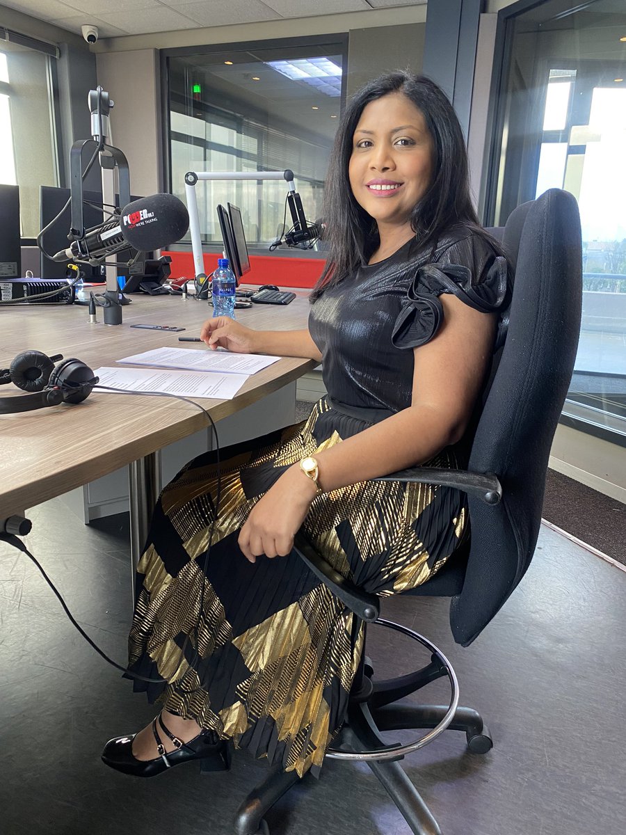 Powerfm987's tweet photo. [ On air ]

@PabiMoloi is in conversation with Director At Express Yourself Melini Moses on Public Speaking: Overcoming stage fright 

#PowerLunch https://t.co/ZnczvAAteA
