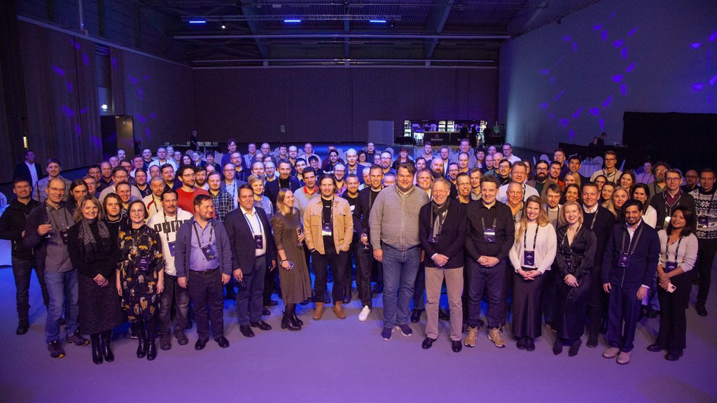 Tulokasyrityksenä palkittu @Unikieinc on globaali ohjelmistokehitys- ja innovaatioyritys, joka tuo älykkyyttä koneisiin, ajoneuvoihin ja teollisiin ratkaisuihin.💡 Konserni on panostanut tutkimus- ja kehitystoimintaan koko toimintansa ajan. #TPKVP2024 #kansainvälistymispalkinto