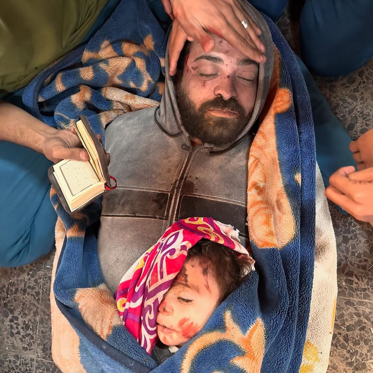 Emeliarjl's tweet image. No words