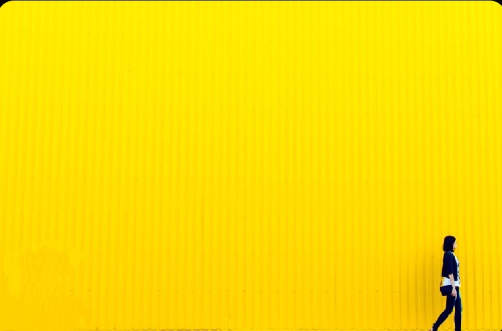 SmartassLisa's tweet photo. 08/07 to 08/09 prompts
#firewords280!
Pic: Unknown
After she was done cleaning up her #paintbrush, she got cleaned up herself. She was #sated once the paint completely dried. She decided on a #lemon yellow for the color of the room. https://t.co/wRsb3R3LVs