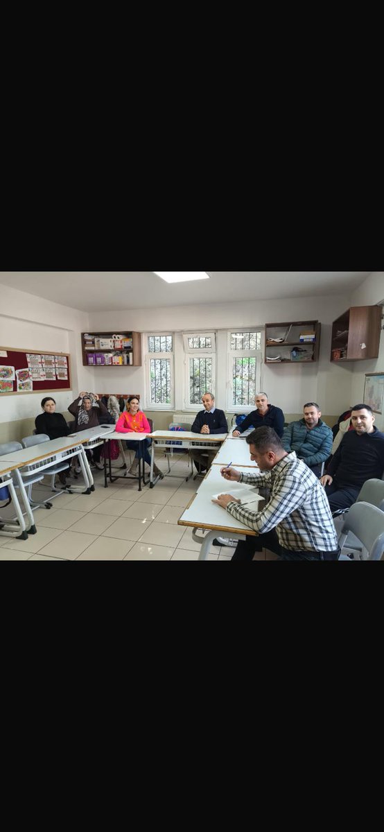 samsunram's tweet photo. Rehber öğretmeni olmayan okullarımızın öğretmen,öğrenci ve velilerine yönelik Yerel hedefimiz ‘İletişim Becerileri’ ve Okullarda Şiddetin önlenmesi konularında çalışmalarımız devam etmektedir. Misafirperverliklerinden dolayı okullarımıza teşekkür ederiz. https://t.co/ZLzkel5ObS