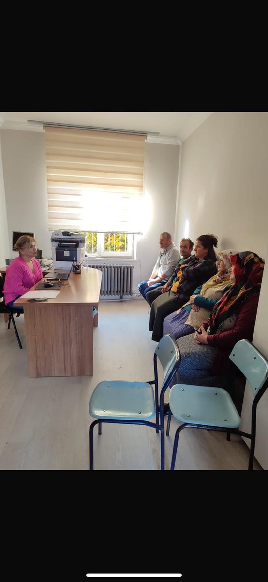 Rehber öğretmeni olmayan okullarımızın öğretmen,öğrenci ve velilerine yönelik Yerel hedefimiz ‘İletişim Becerileri’ ve Okullarda Şiddetin önlenmesi konularında çalışmalarımız devam etmektedir. Misafirperverliklerinden dolayı okullarımıza teşekkür ederiz.