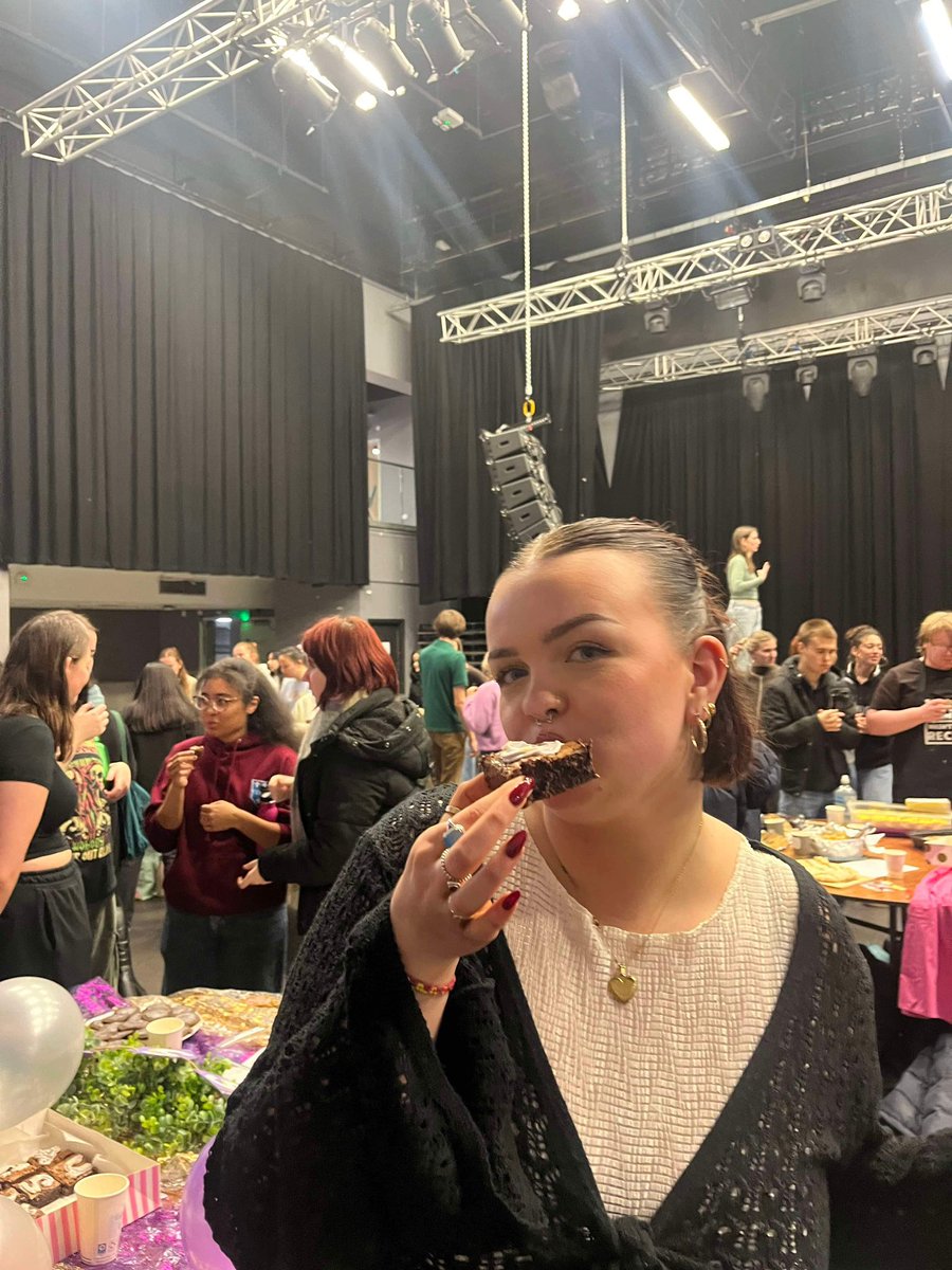 Quench Magazine tweet media