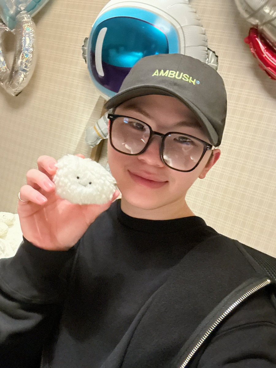 pledis_17's tweet image. [17'S 우지] 늘 언제나 변함없이 우아해