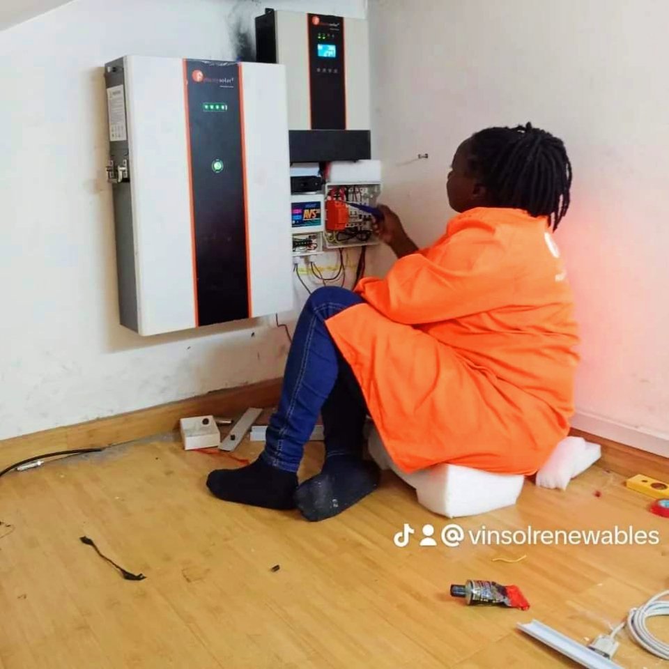 veronicahgache1's tweet photo. Empowering communities with renewable energy &amp; Bitcoin! ⚡ At Vinsol Renewables, we do solar system installations &amp; accept Bitcoin payments while driving Bitcoin circular economies. Passionate about empowering women and building a sustainable, Bitcoin-powered future. 💡🌍 https://t.co/NGpbptlEeI