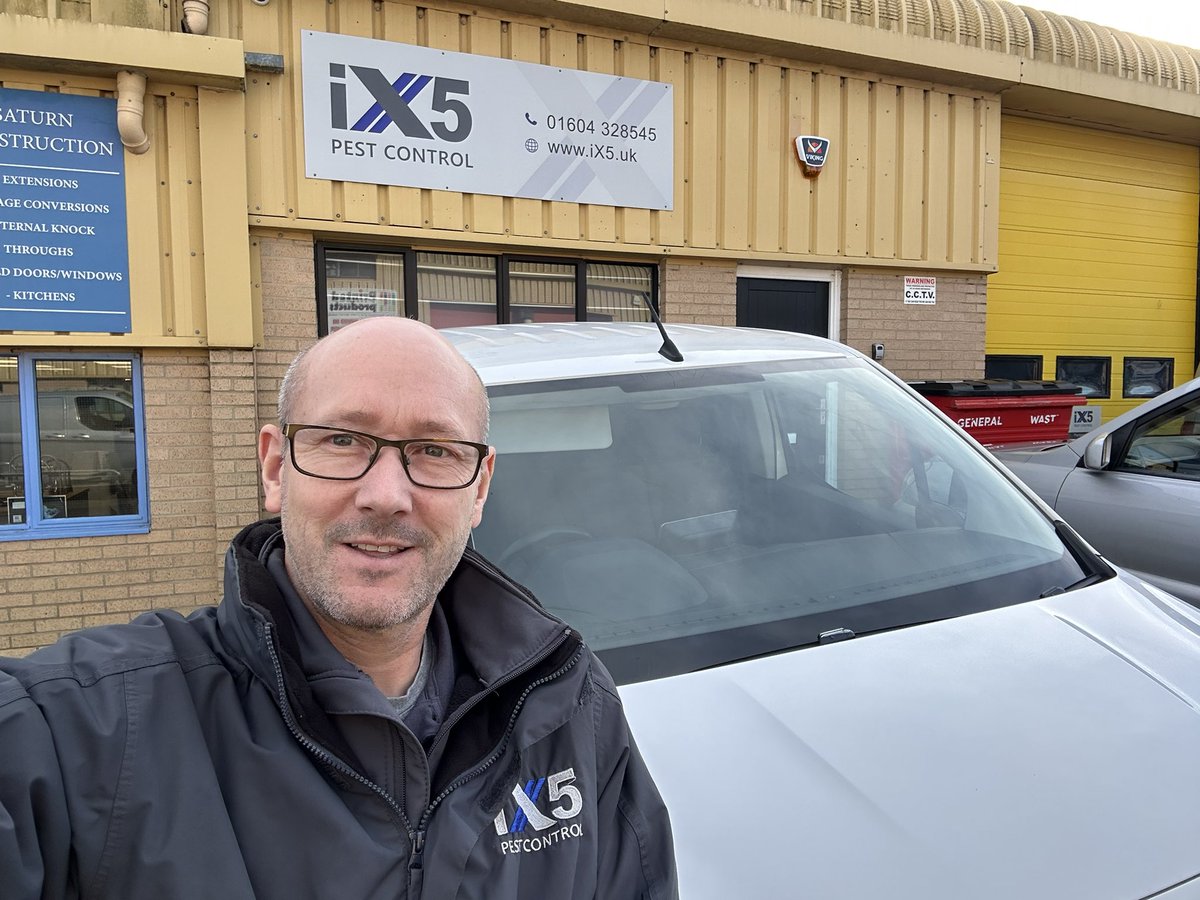 Another big step forwards at #iX5PestControl this morning as we collected a new vehicle to add to the fleet as part of our 2025 growth plans. Now to get it kitted out and sign written ready for the new year. 
We continue to grow as we are #TrustedWithResults by our customers.