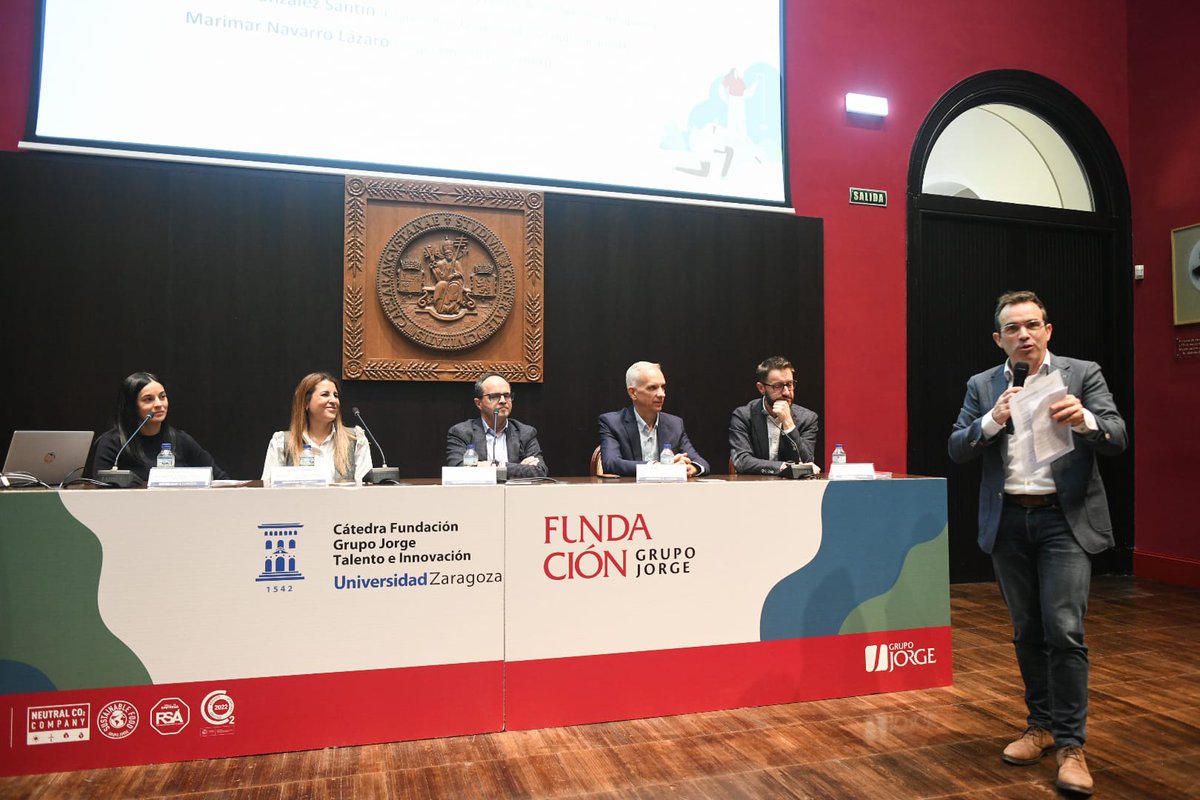 FVeterinariaUZ's tweet photo. 🏆 Resuelto el I Premio de la Cátedra Fundación Grupo Jorge Talento e Innovación 2024. Proyecto "Alimentación porcina para la mejora de la circularidad del nitrógeno", de Javier Álvarez y Diego Nicolás. #catedrafundaciónGrupoJorge https://t.co/cukgc9JzoF