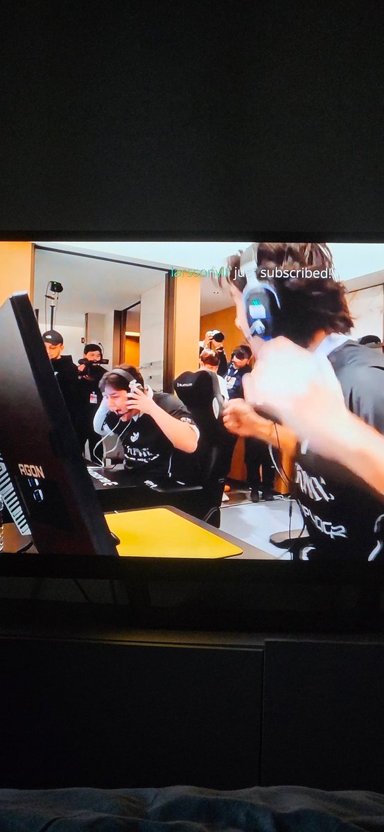 J'ai dormi trois heures cette nuit pour mater ce match. GG <a href="/3DMAXGaming/">Team 3DMAX</a> 
vous êtes des monstres ! GO le Legend Stage !!! 
🇫🇷🇫🇷🇫🇷
#rmr #CS2 #3dmaxvsg2