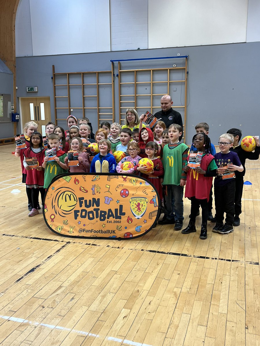 Healthy Heroes 
WOW We had the Falkirk Herald covering our Healthy Heroes prog <a href="/maddistonps/">Maddiston Primary</a> this morning! <a href="/MrStephenBarr/">Stephen Barr</a> <a href="/FunFootballUK/">McDonald’s Fun Football</a> <a href="/INEOS_GM/">INEOS_Grangemouth</a> <a href="/falkirkcouncil/">Falkirk Council</a> <a href="/FalkirkSport/">Falkirk Active Schools & Sports Dev</a> <a href="/McgawRab/">Rab Mcgaw</a> <a href="/LittleKerse/">Galaxy Sports</a>