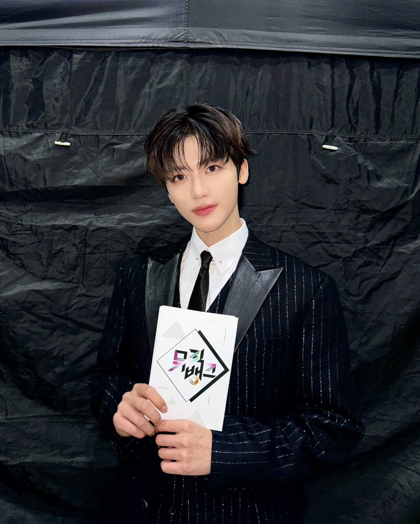 813UPDATES's tweet photo. The MuBank Cat President

SPECIAL MC JAEMIN
#MCJAEMINxMusicBank #JAEMIN #재민 https://t.co/KYtWOmtllF