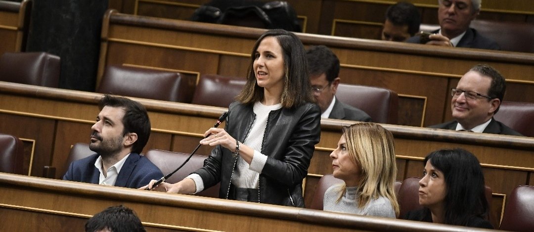 Iratxotravesa's tweet photo. Si hace unos meses los 4 diputados de Podemos impedían que Yolanda Díaz aprobará un recorte en las pensiones de los beneficiarios del subsidio por desempleo, ahora los 4 diputados de Podemos lo han vuelto a hacer, han impedido que el PSOE eliminará el impuesto a las energéticas.
¡GRACIAS PODEMOS!