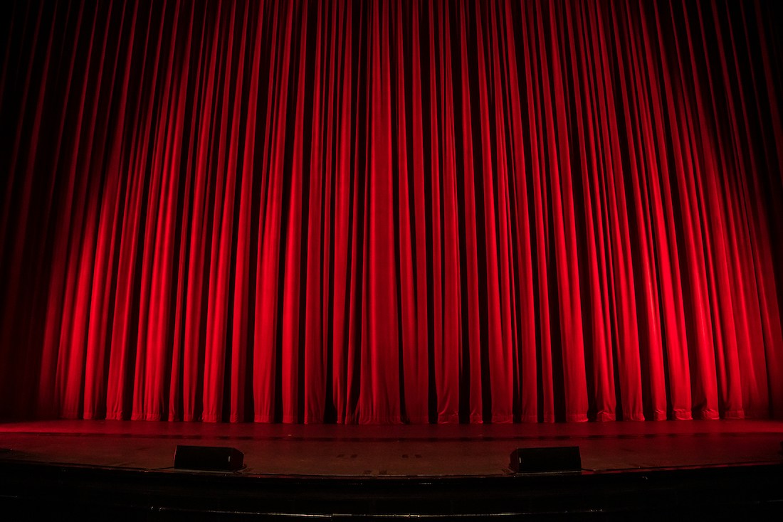 Kürzungen im Kulturhaushalt: Wie kann München sparen, ohne die Kulturszene zu gefährden? Ein breites Bündnis Kulturschaffender fordert kreative Lösungen – und schlägt Alarm. Mehr hier: mucbook.de/reichen-abgabe…