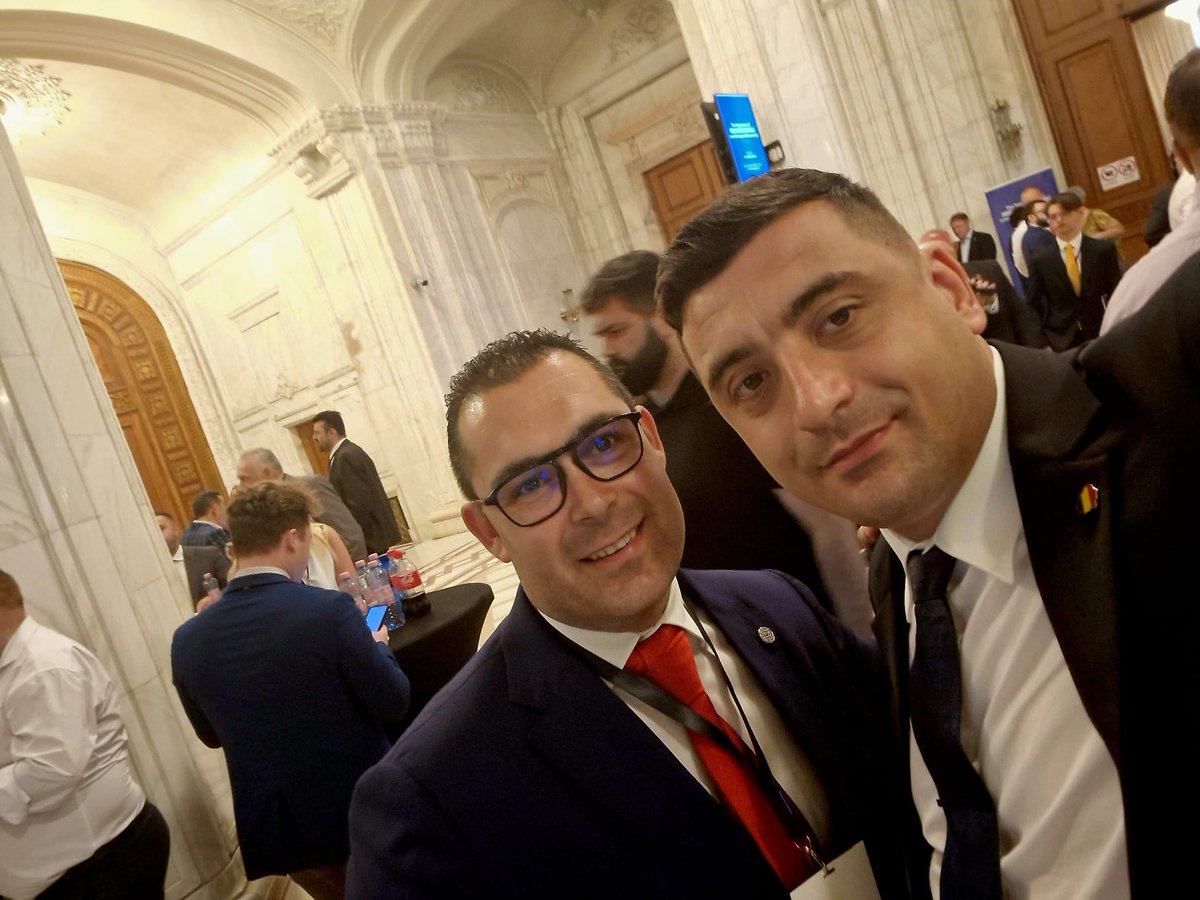 Asoci_AESA's tweet photo. Desde @Asoci_AESA deseamos a nuestros amigos de @partidulaur el mayor de los existos en las próximas elecciones presidenciales y parlamentarias.

#MEGA2024
@DragoMoldovean1 @SerbanDSturdza @georgesimion @Claudiu_Tarziu @CezarVNastase @Dan_Tanasa @Alecs_E_Nica @axiniaadrian https://t.co/3ht8eNXzgl